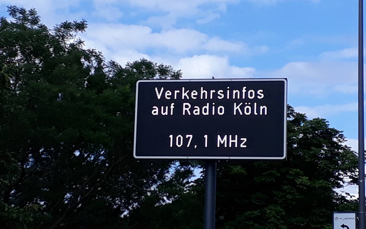 Variotafel mit Radio Köln Hinweis
