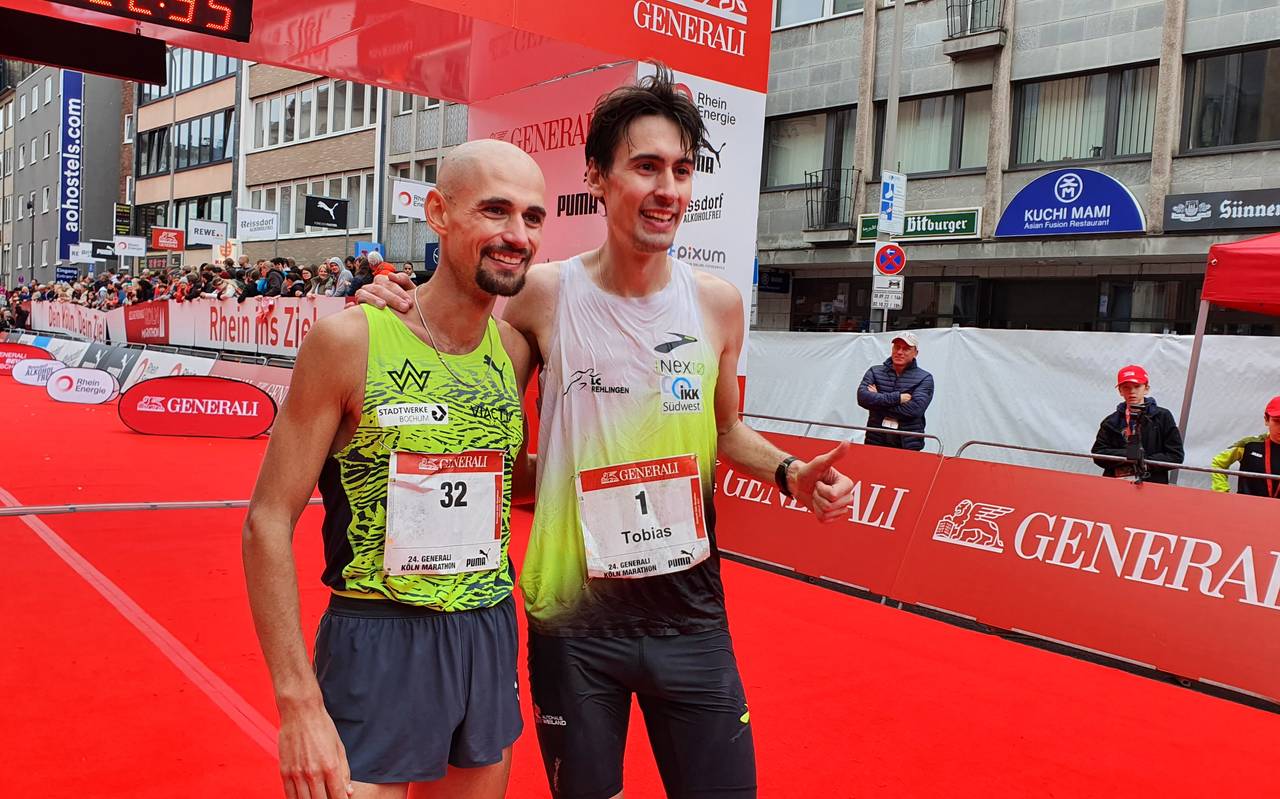 Marathongewinner Tobias Blum (rechts)