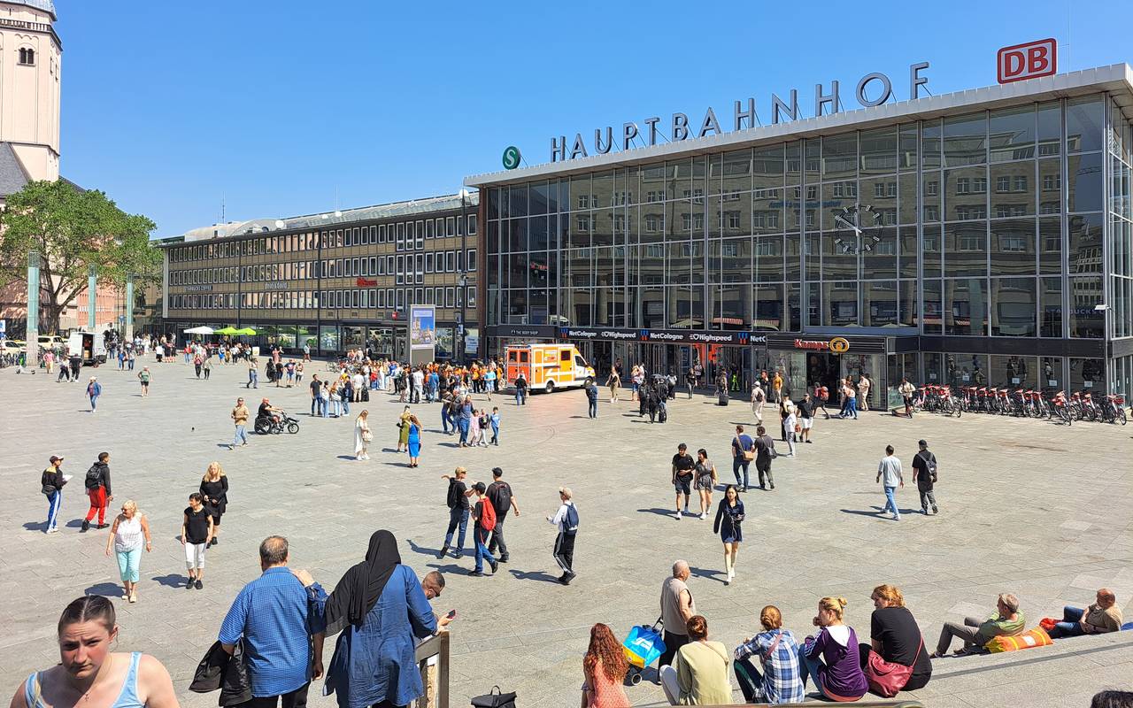 Köln HBF Vorplatz