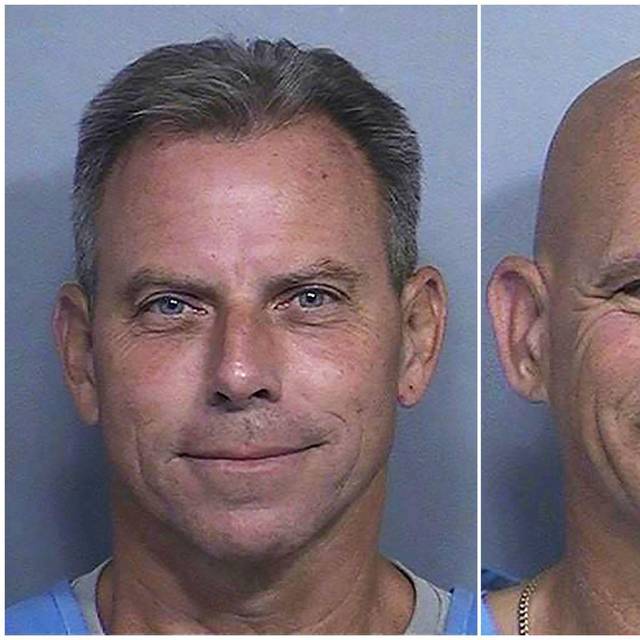 Erik Menendez (l) und sein Bruder Lyle Menendez