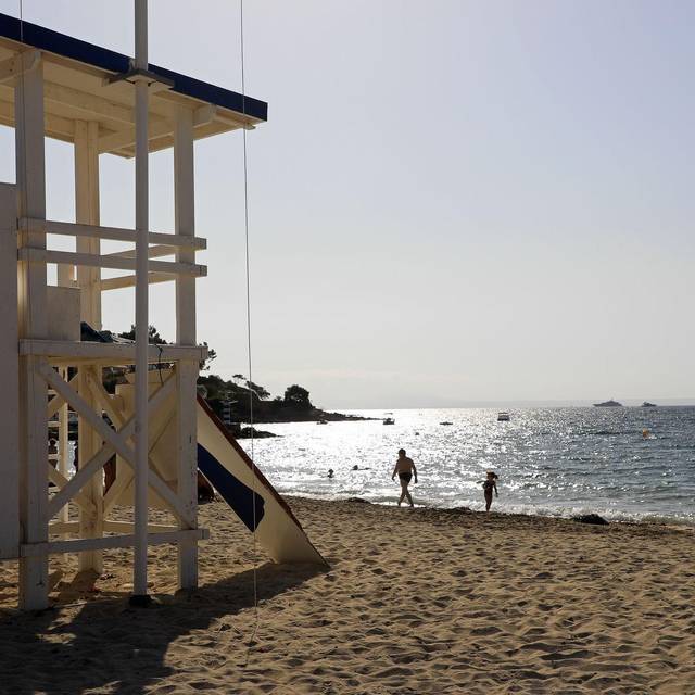 Ein Wachturm der Rettungsschwimmer auf Mallorca