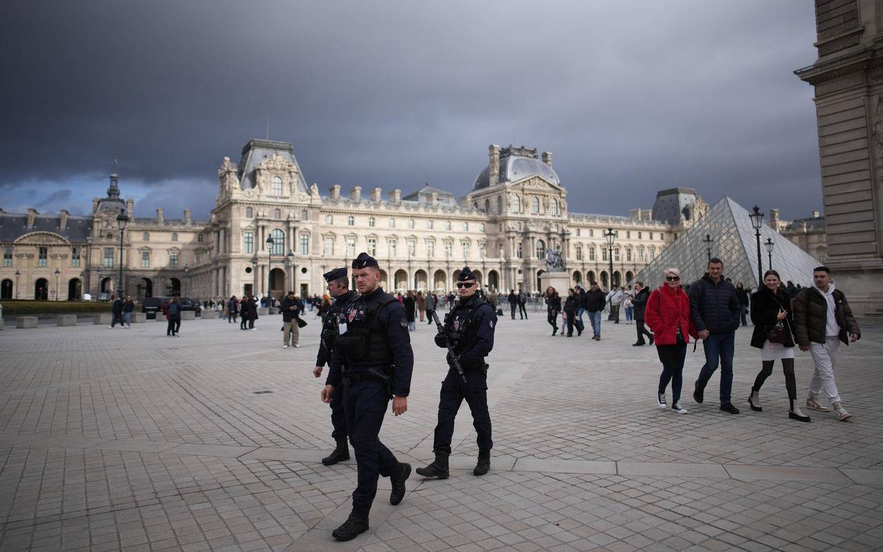 Louvre-Einbruch: Festgenommene haben teilweise gestanden