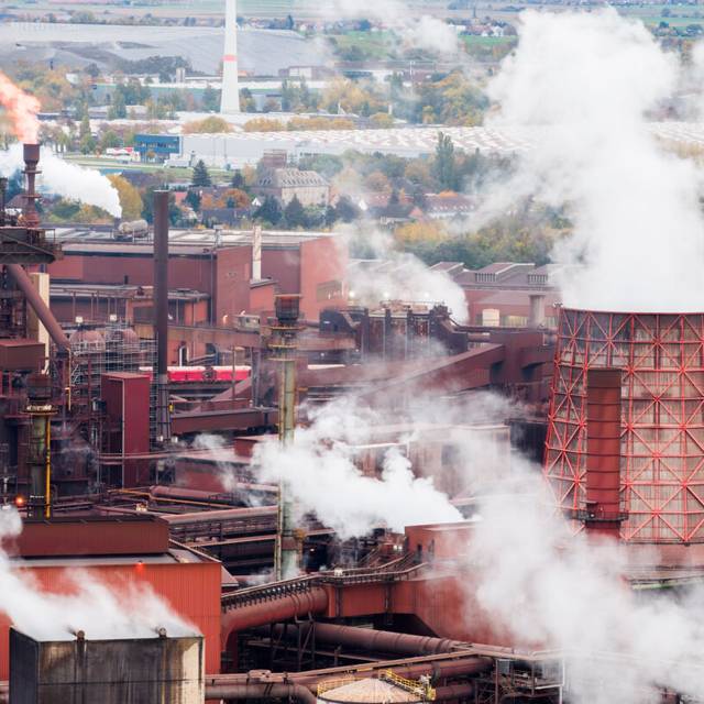 Blick auf das Gelände der Salzgitter AG (Luftaufnahme mit Drohne)
