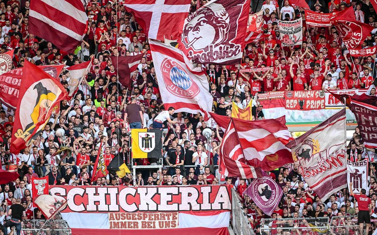 Fans von Bayern München