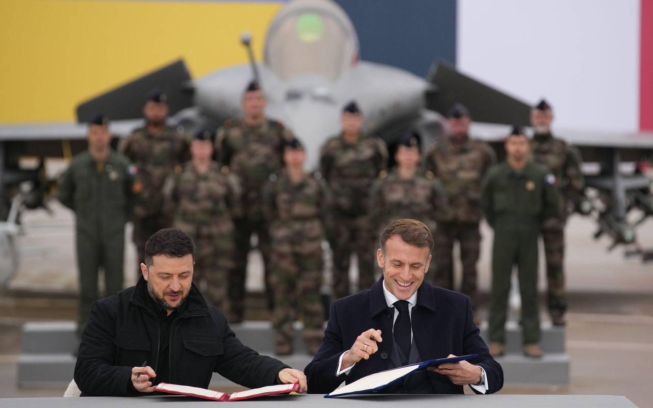 Ukraine-Krieg - Selenskyj in Paris