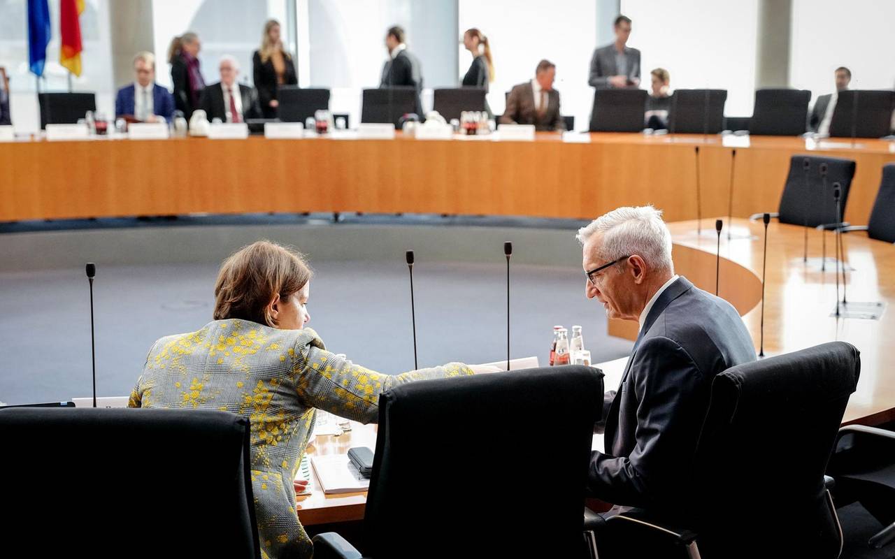 Öffentliche Anhörung der Präsidenten der Nachrichtendienste