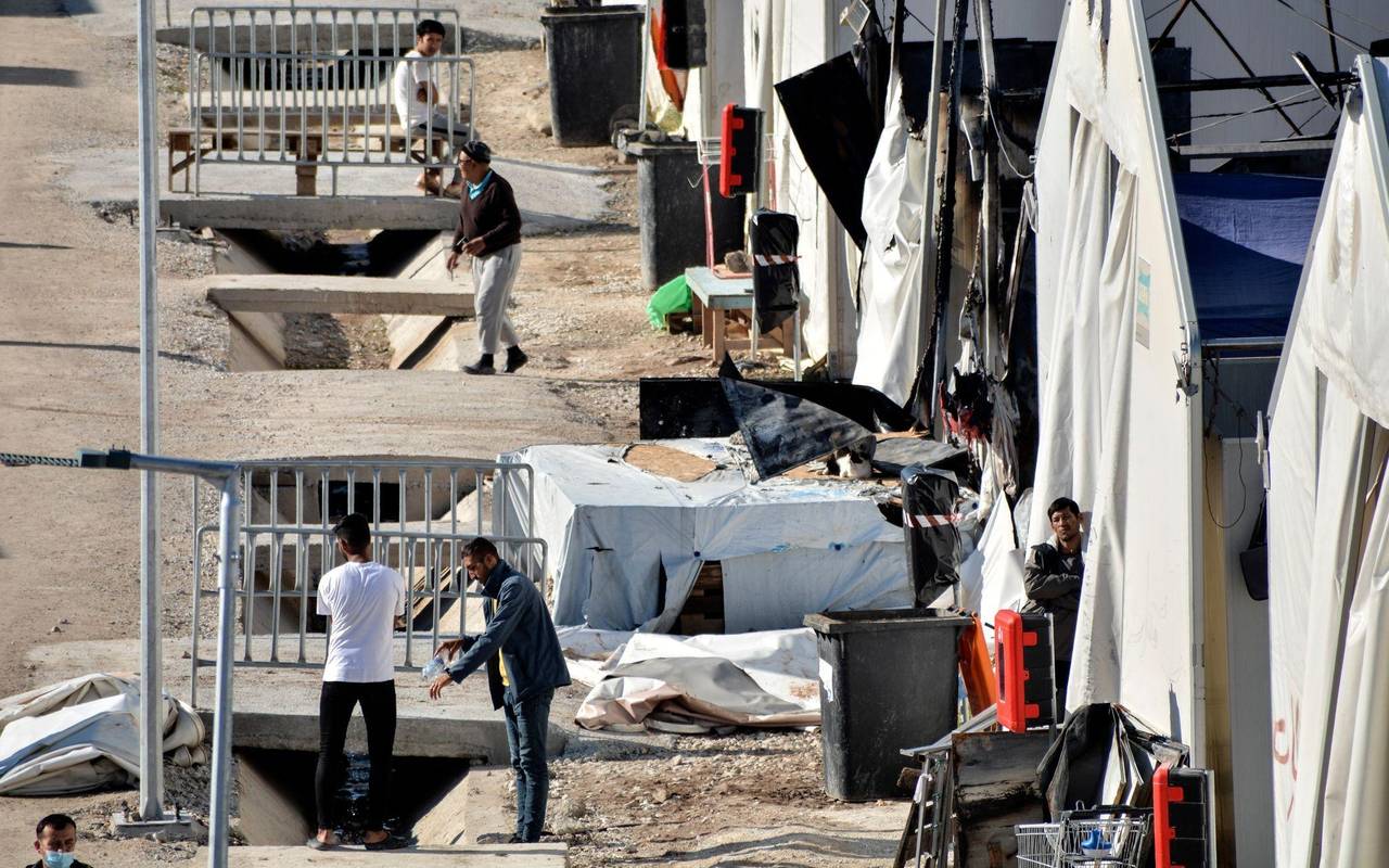 Migranten auf Lesbos vor Papst-Reise nach Griechenland