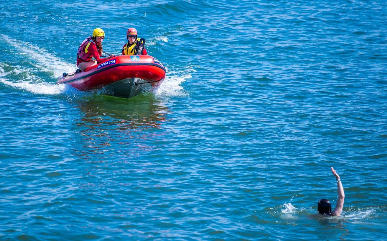 Rettungsschwimmer der DLRG an der Ostseeküste
