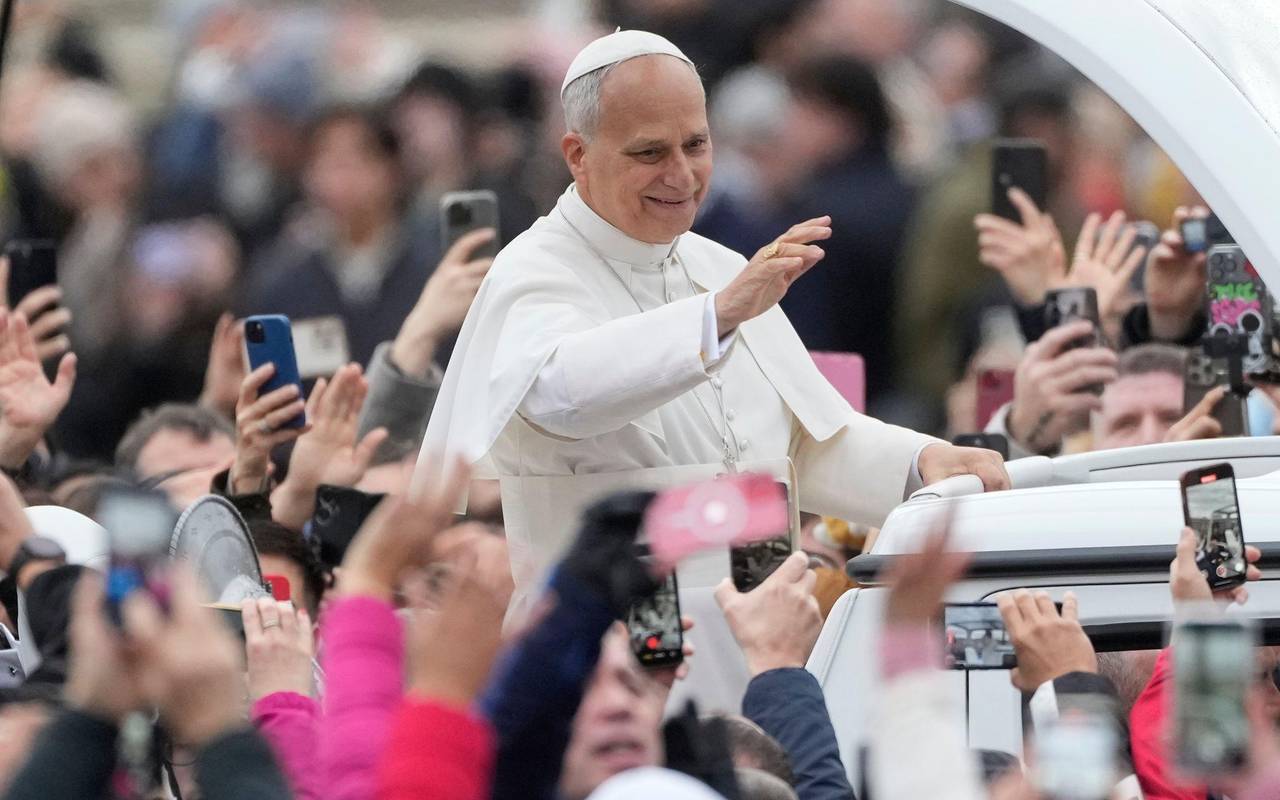 Papst spendet Weihnachtssegen
