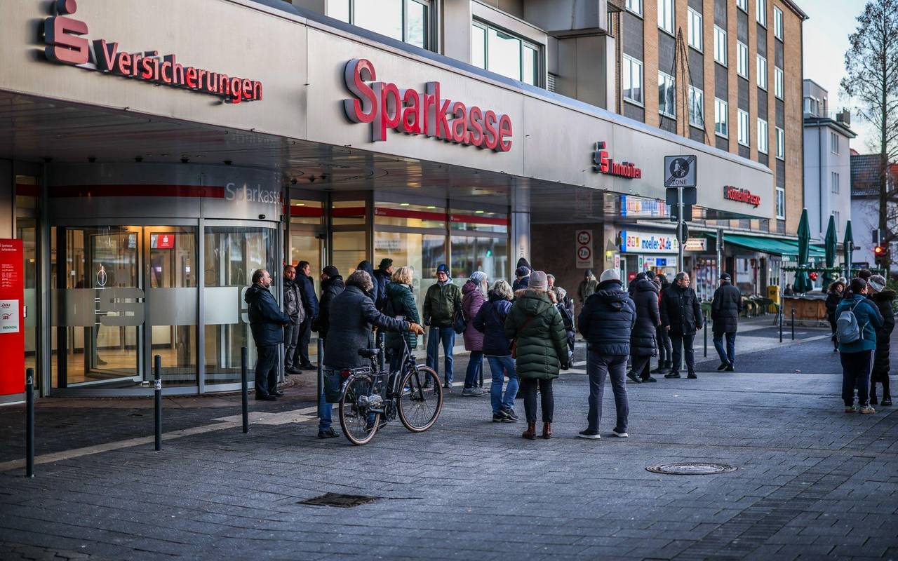 Nach dem Einbruch in den Tresorraum einer Bank