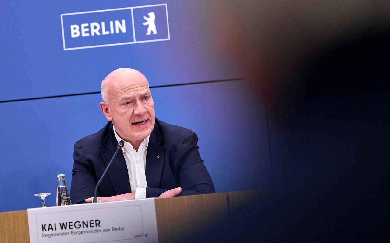 Pressekonferenz des Krisenstabs nach dem Stromausfall in Berlin