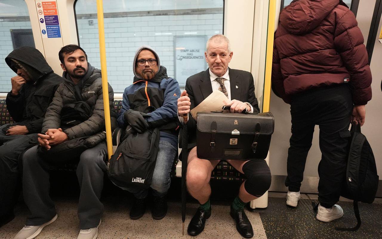 «No Trousers Tube Ride»: Ohne Hose in U-Bahnen in London