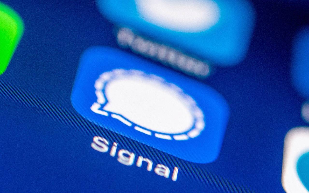 Die App Signal auf einem Smartphone
