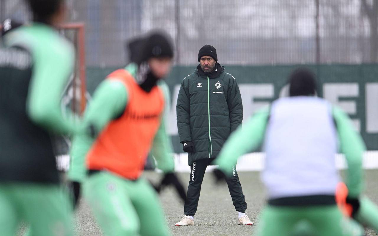 Werder Bremen - Training mit neuem Trainer Thioune