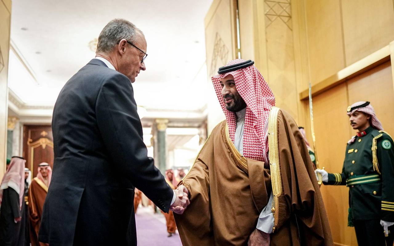 Bundeskanzler Merz reist in die Golfregion