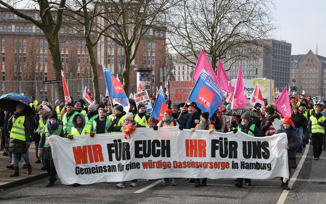 Warnstreik der Gewerkschaften - Hamburg