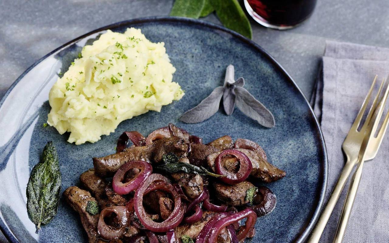 Kalbsleber mit Balsamico-Zwiebeln