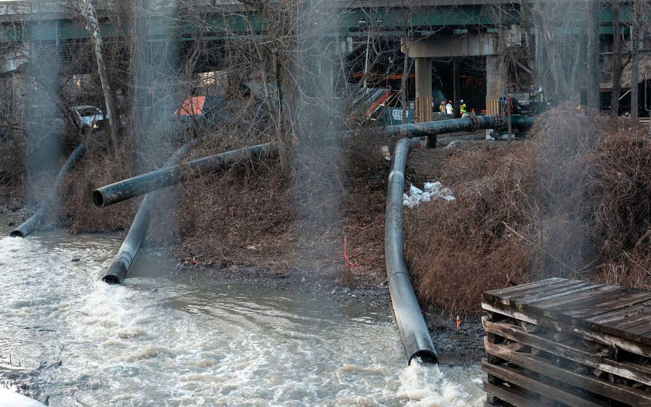 Abwasser im Fluss Potomac