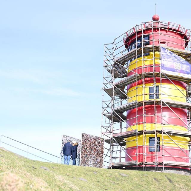 Pilsumer Leuchtturm bekommt Neuanstrich