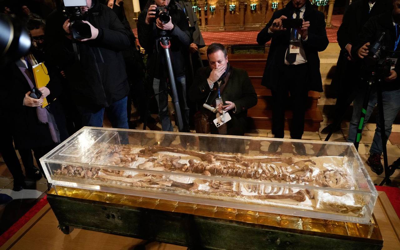 Assisi zeigt erstmals Gebeine des Heiligen Franziskus