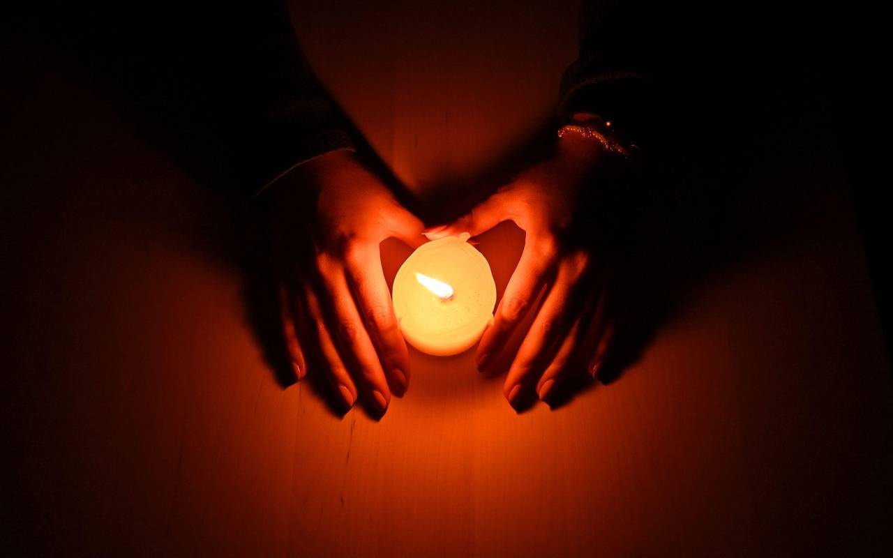 Kerze im Dunkeln