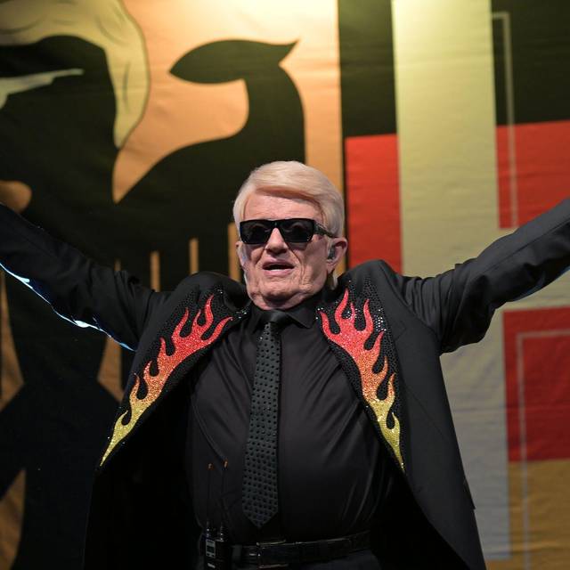 Konzert des Sängers Heino aus Solidarität mit Feuerwehrmann