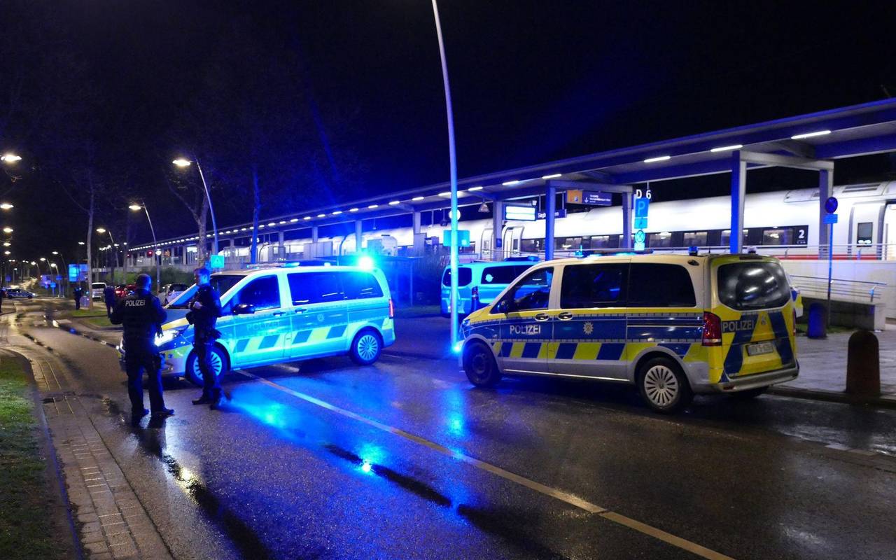 Mann droht mit Anschlag in ICE