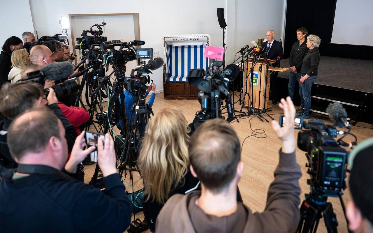 Buckelwal liegt weiter in Wismarer Bucht