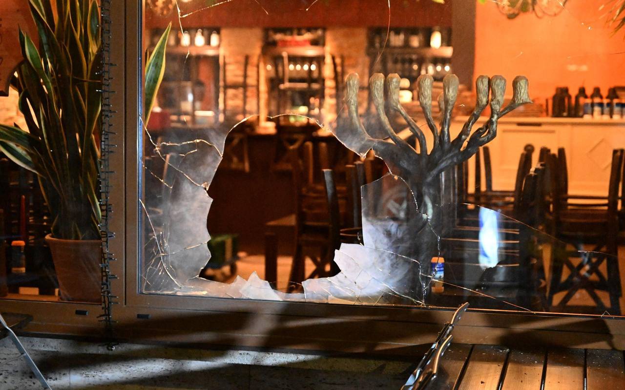Vorfall an iraelischem Restaurant - Fenster beschädigt