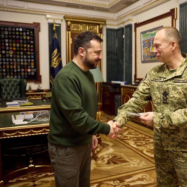 Ukrainischer Präsident Selenskyj und Oberbefehlshaber Syrskyj