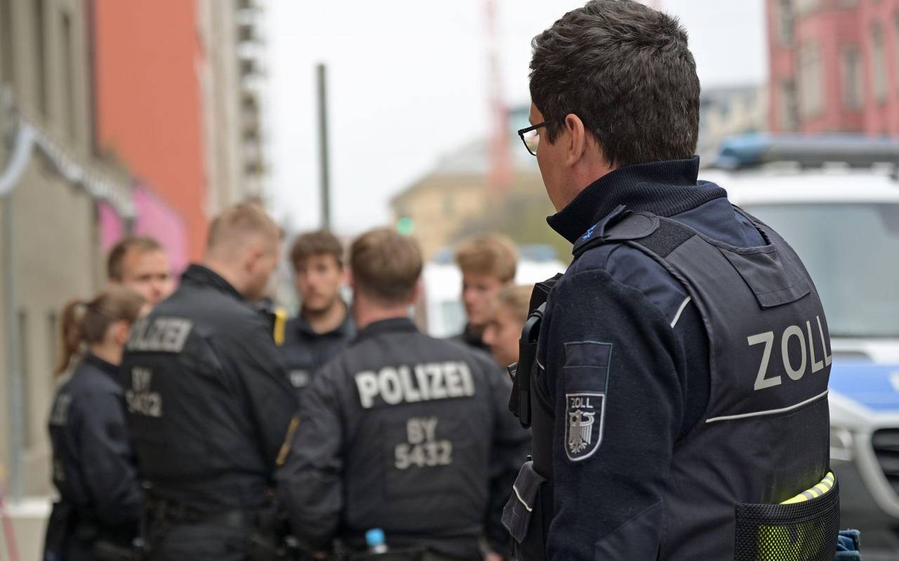 Großeinsatz der Polizei und Zoll in München