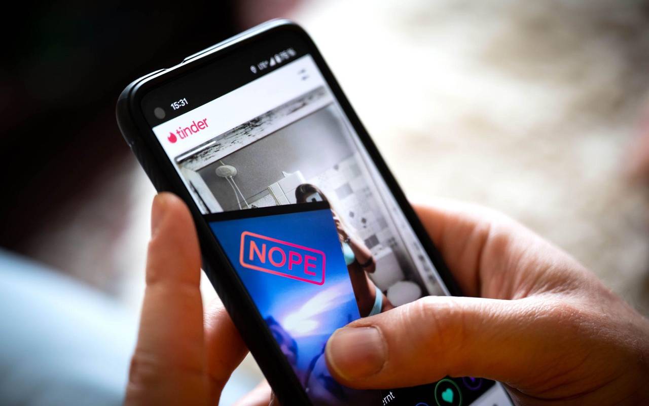 Dating-App Tinder auf einem Smartphone