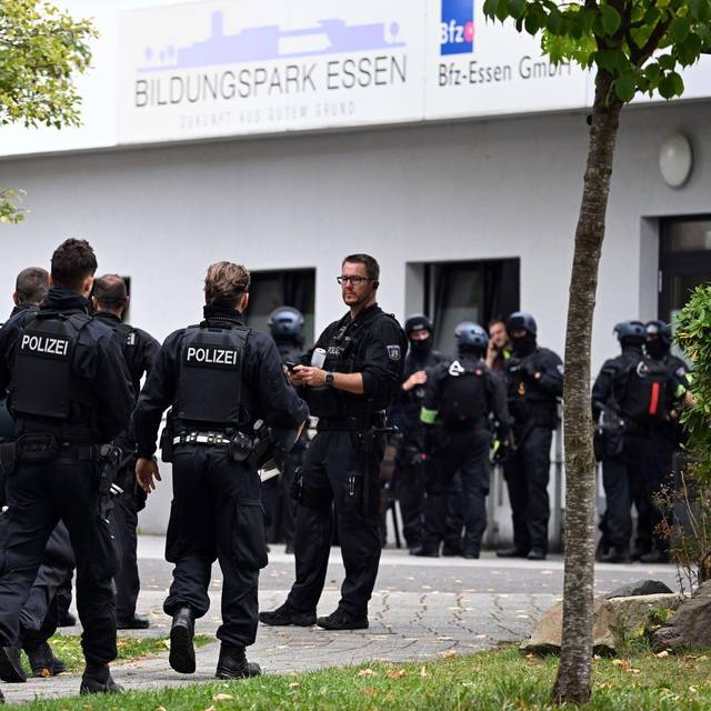 Polizeieinsatz an Berufskolleg in Essen