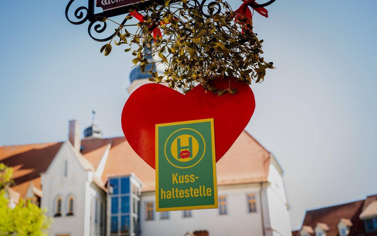 Eine Haltestelle zum Küssen in Eisenberg