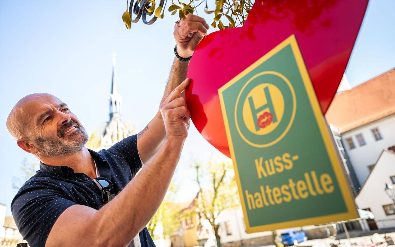 Eine Haltestelle zum Küssen in Eisenberg