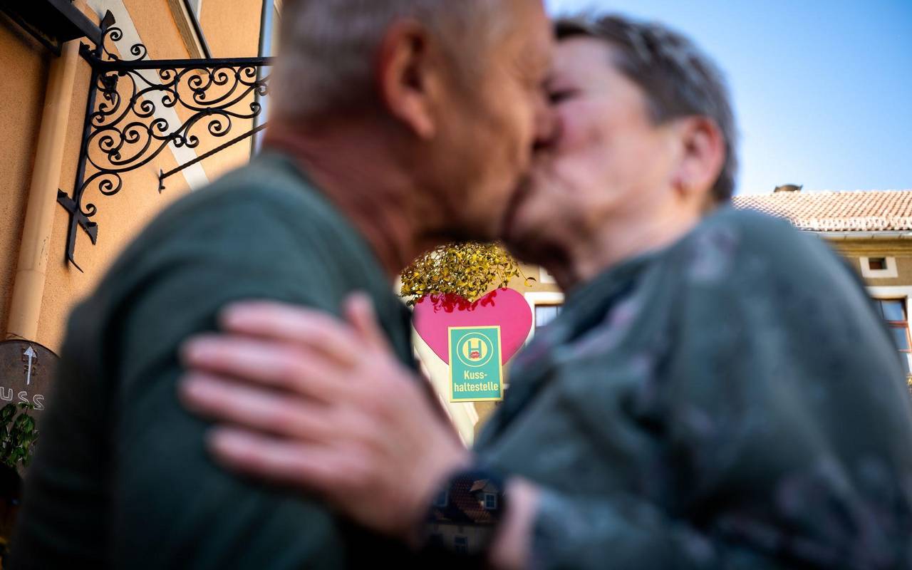 Eine Haltestelle zum Küssen in Eisenberg