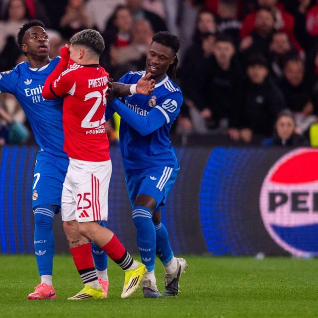 Vinicius Junior und Gianluca Prestianni