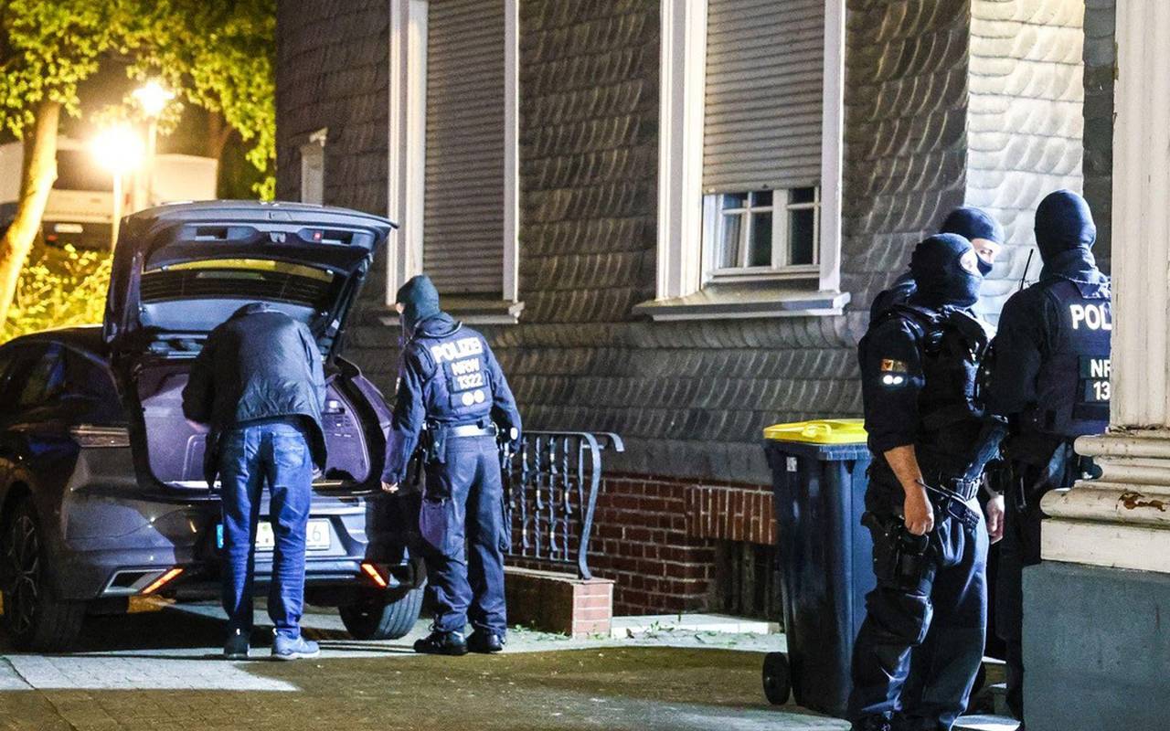 1.200 Polizisten bei Razzia gegen "Hells Angels" im Einsatz