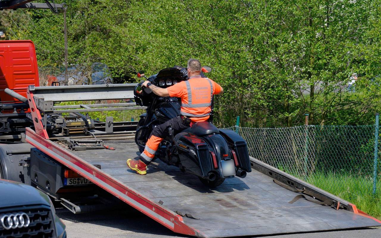 1.200 Polizisten bei Razzia gegen "Hells Angels" im Einsatz
