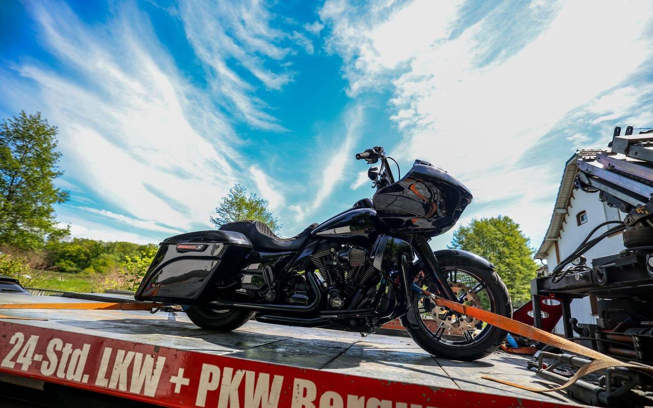 1.200 Polizisten bei Razzia gegen "Hells Angels" im Einsatz