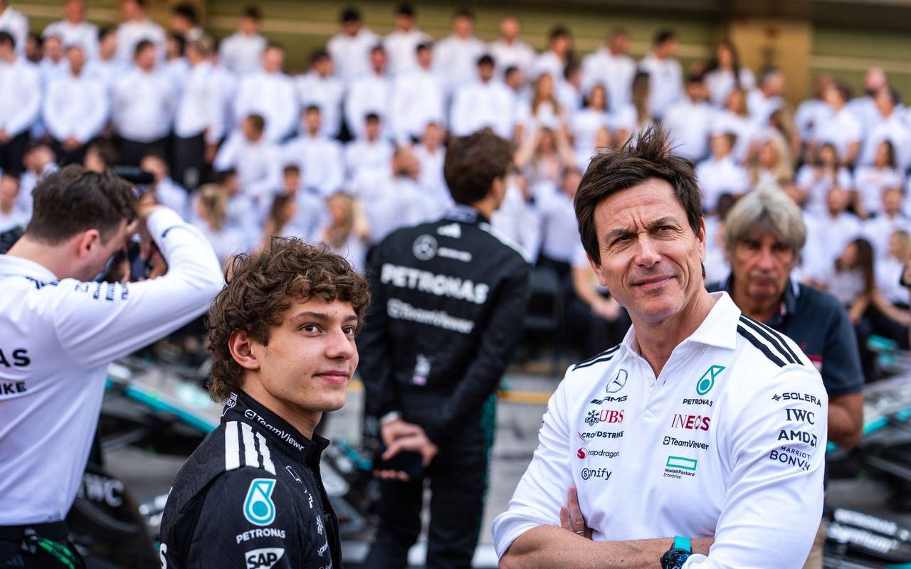 Kimi Antonelli und Toto Wolff