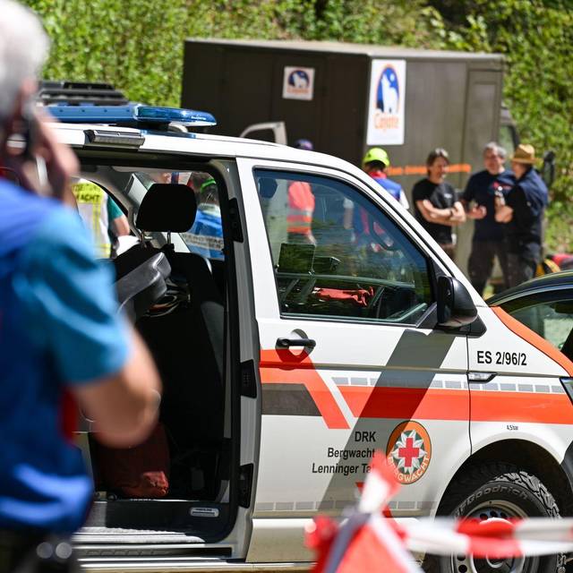 Rettungseinsatz in Falkensteiner Höhle