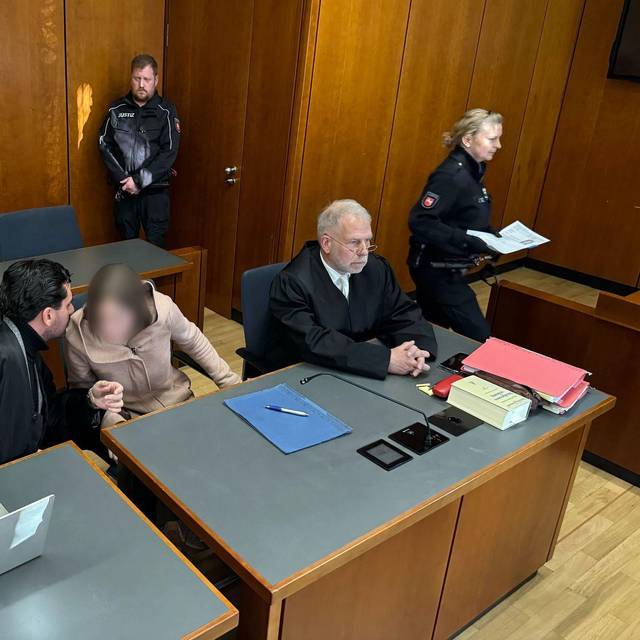 Prozess gegen Sozialarbeiterin wegen Mord an 15-Jähriger