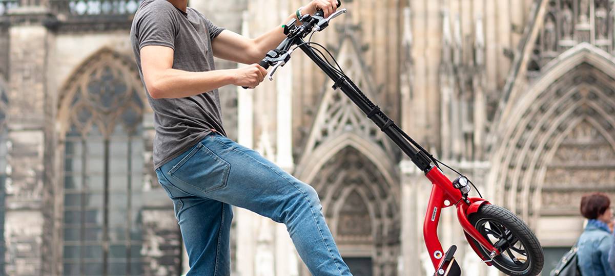 Modern, mobil, innovativ: Dom Kölsch verlost zwei exklusive E-Scooter