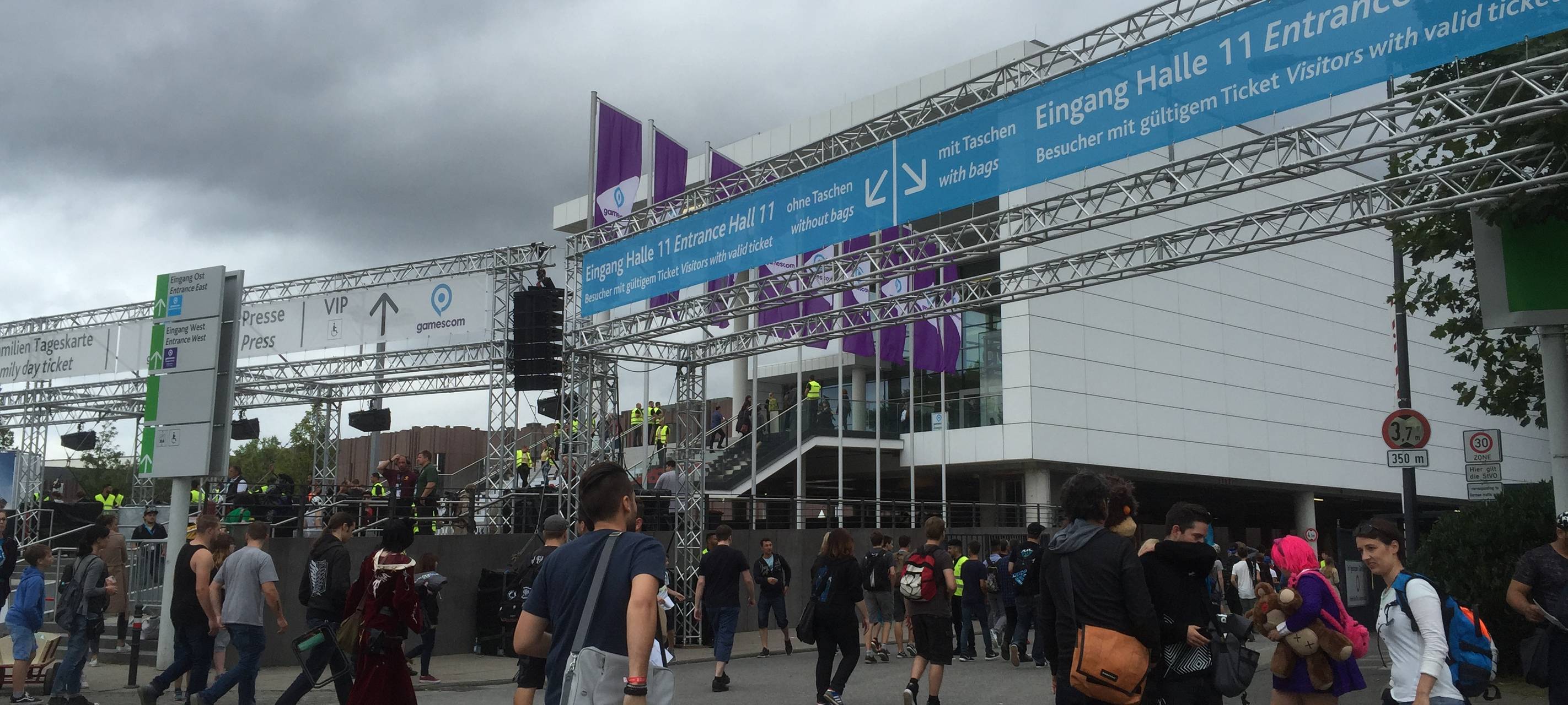 gamescom in Deutzer Messehallen gestartet