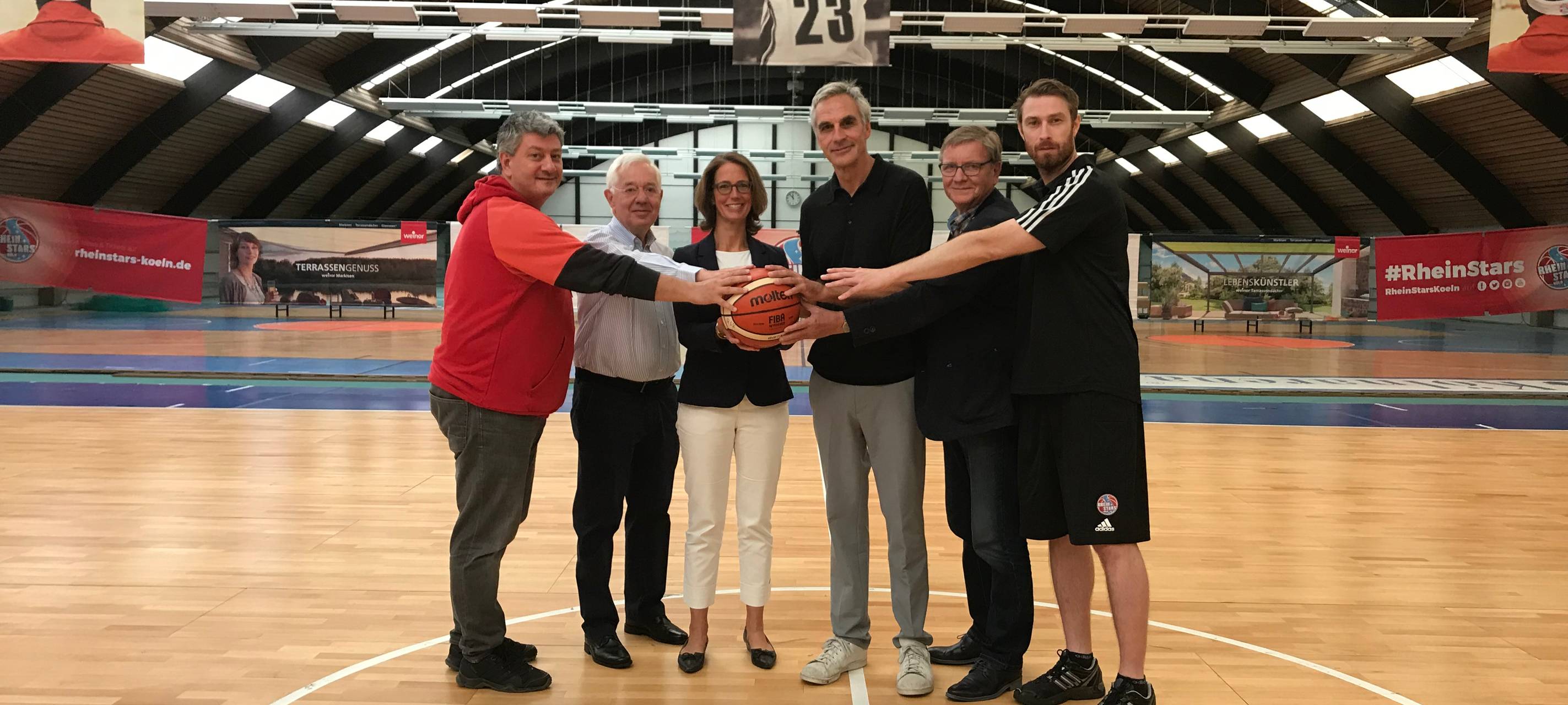 Basketballzentrum in alter Tennishalle geplant