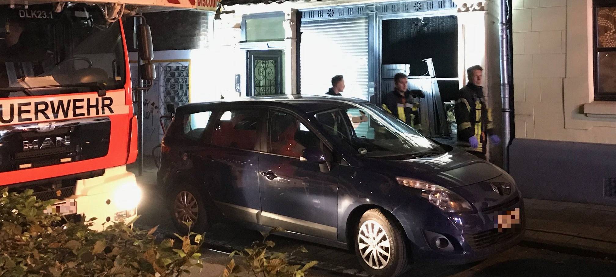 Transporter in Brand: Brandstifter in Ossendorf unterwegs