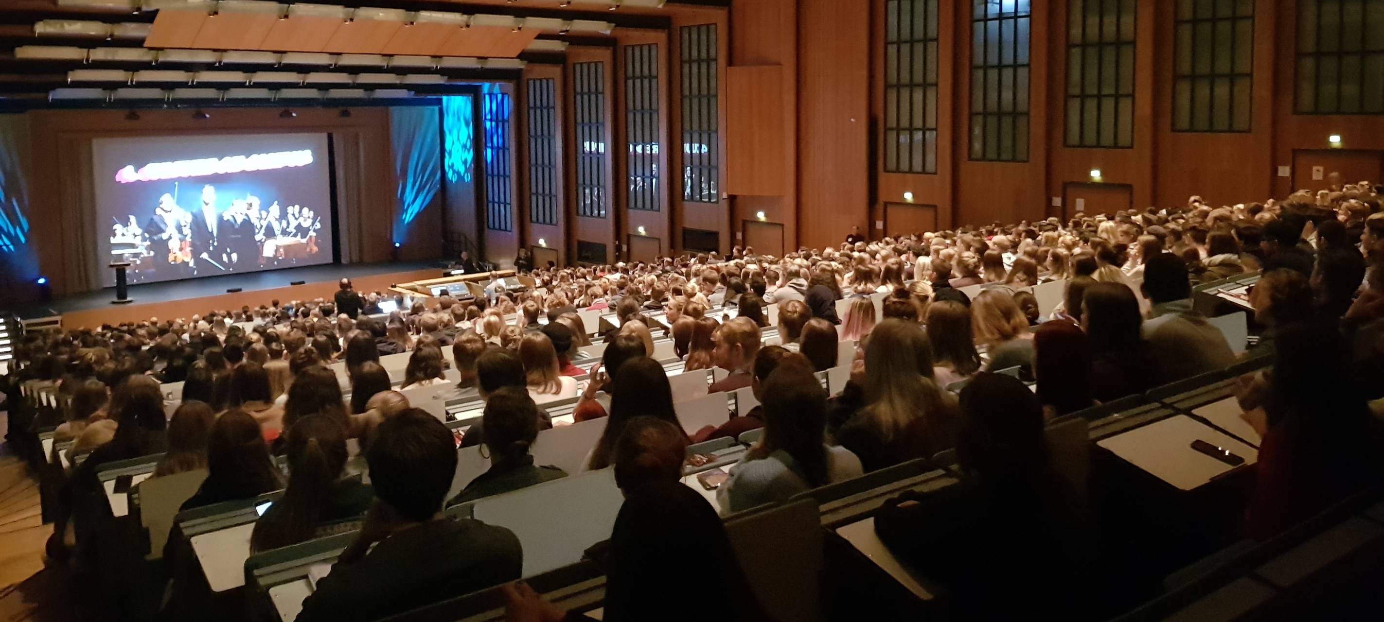 BWL, Jura und Physik sind beliebteste Fächer