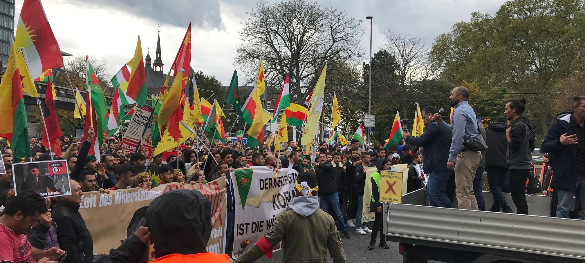 Polizei schreitet bei Demo ein