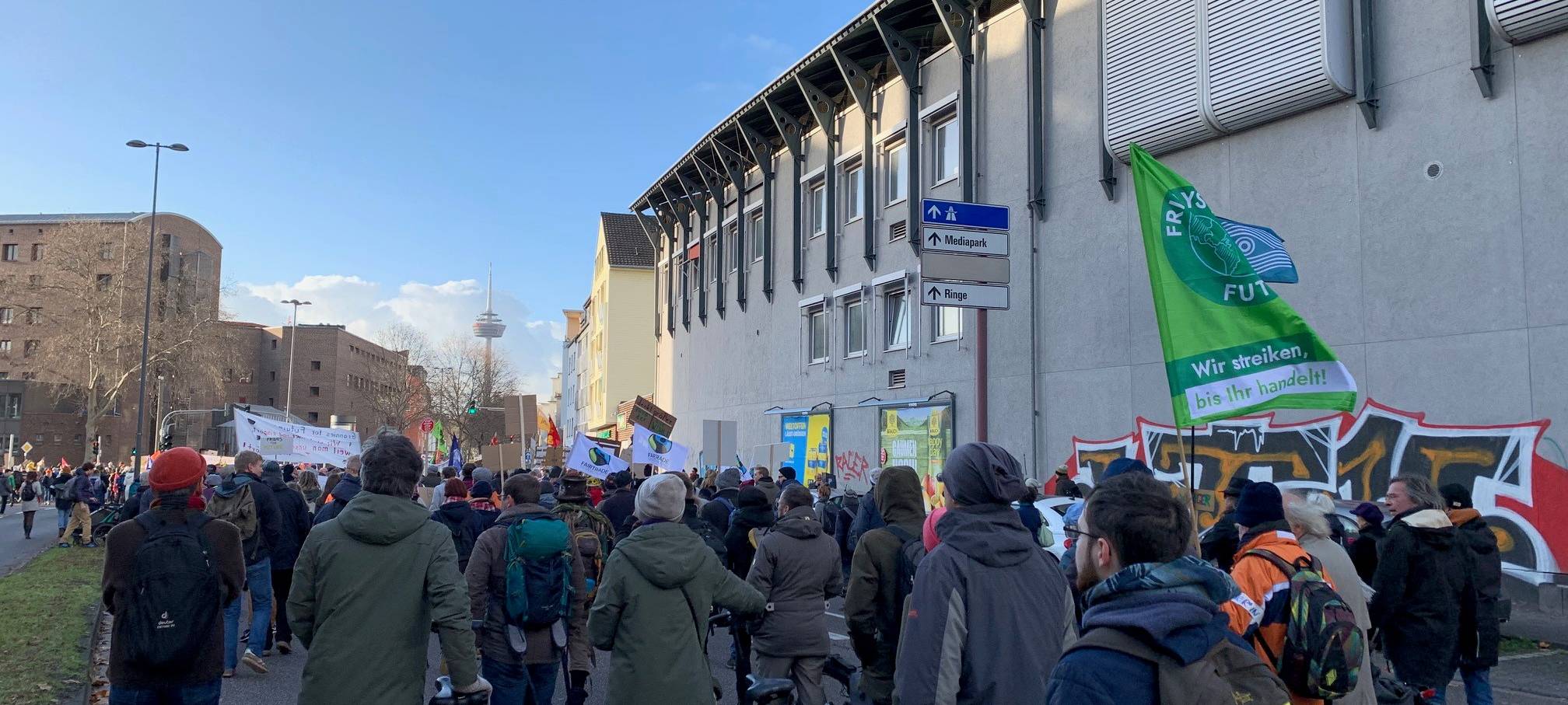Tausende demonstrieren friedlich fürs Klima